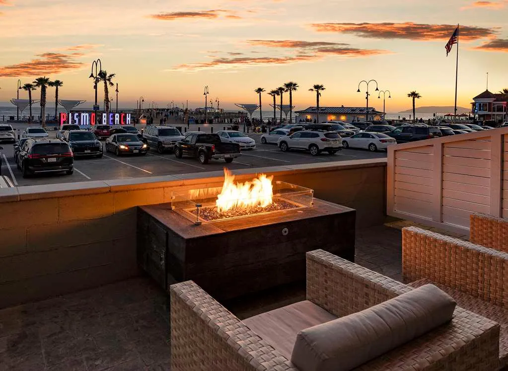 Inn at the Pier Pismo Beach, Curio Collection by Hilton — Exterior, Pismo Beach