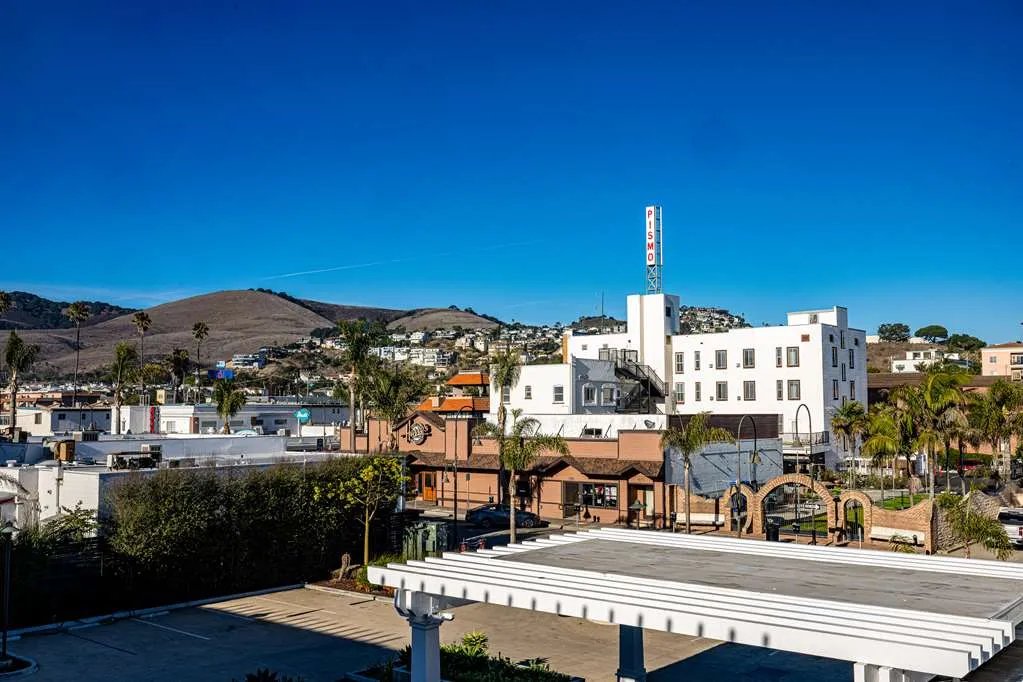 Inn at the Pier Pismo Beach, Curio Collection by Hilton — Exterior, Pismo Beach