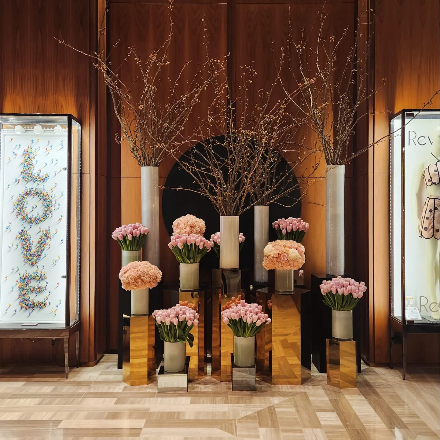 Four Seasons Hotel Toronto — Exterior, Toronto