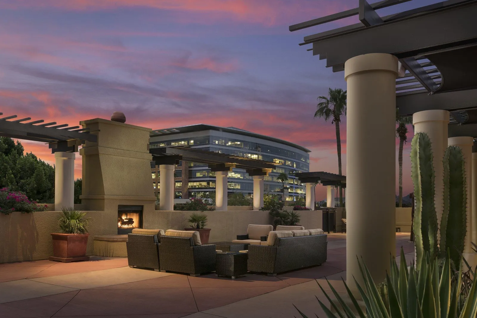 Tempe Mission Palms — Exterior, Tempe
