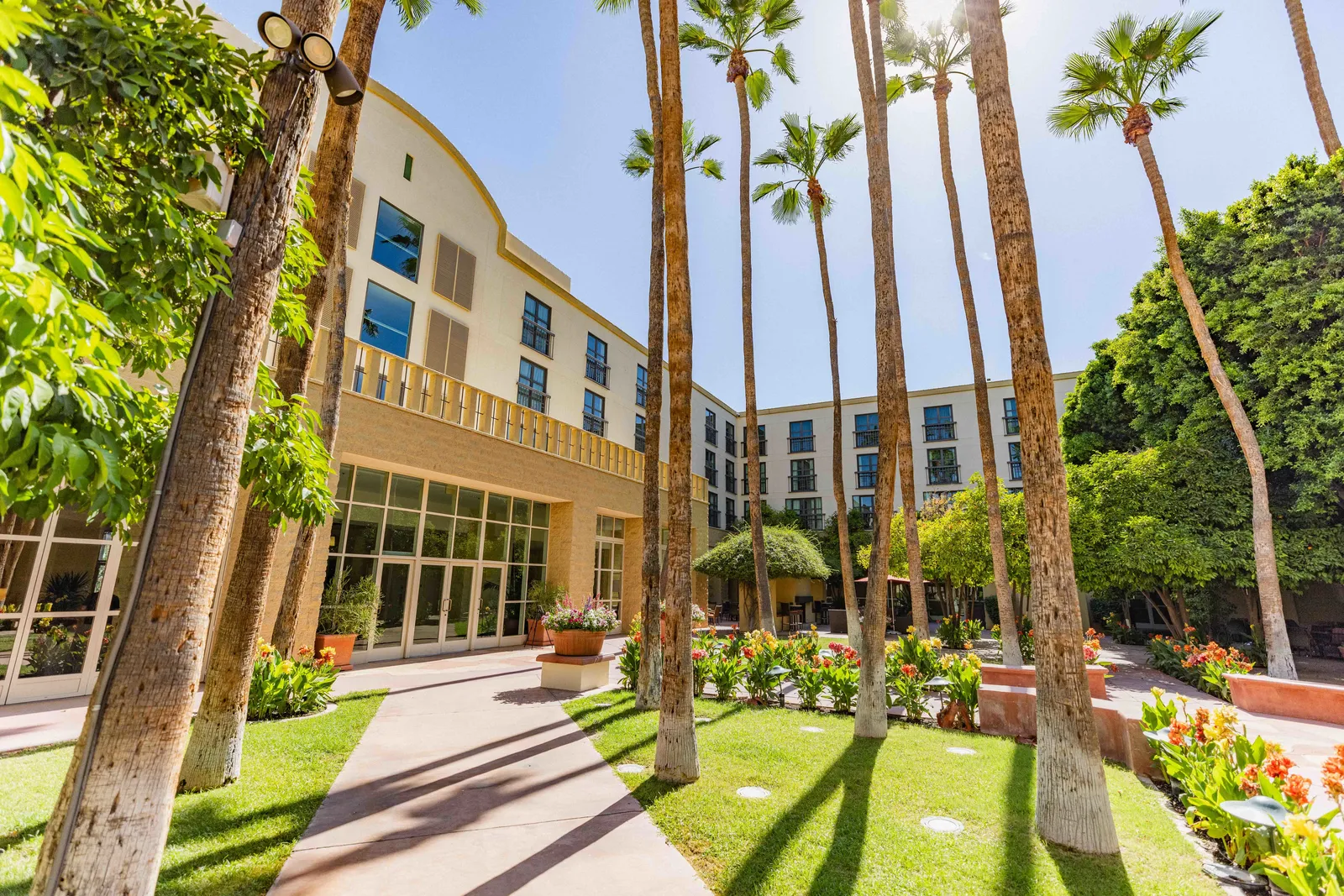 Tempe Mission Palms — Exterior, Tempe