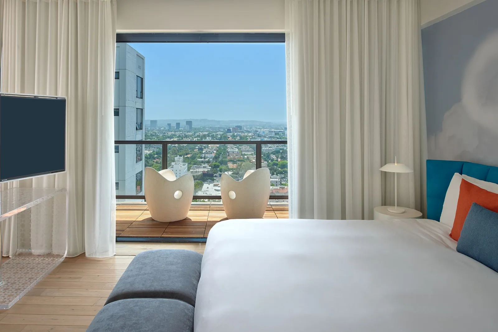 The Valorian Los Angeles, Curio Collection by Hilton, West Hollywood