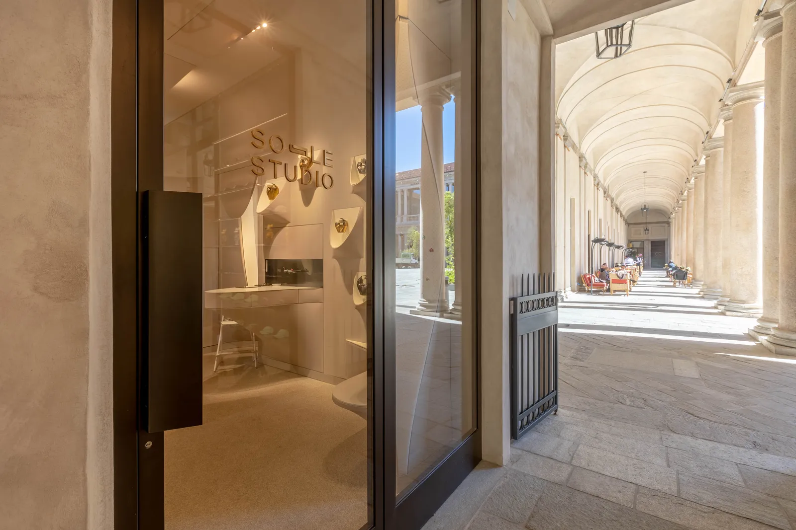Portrait Milano — Exterior, Milan