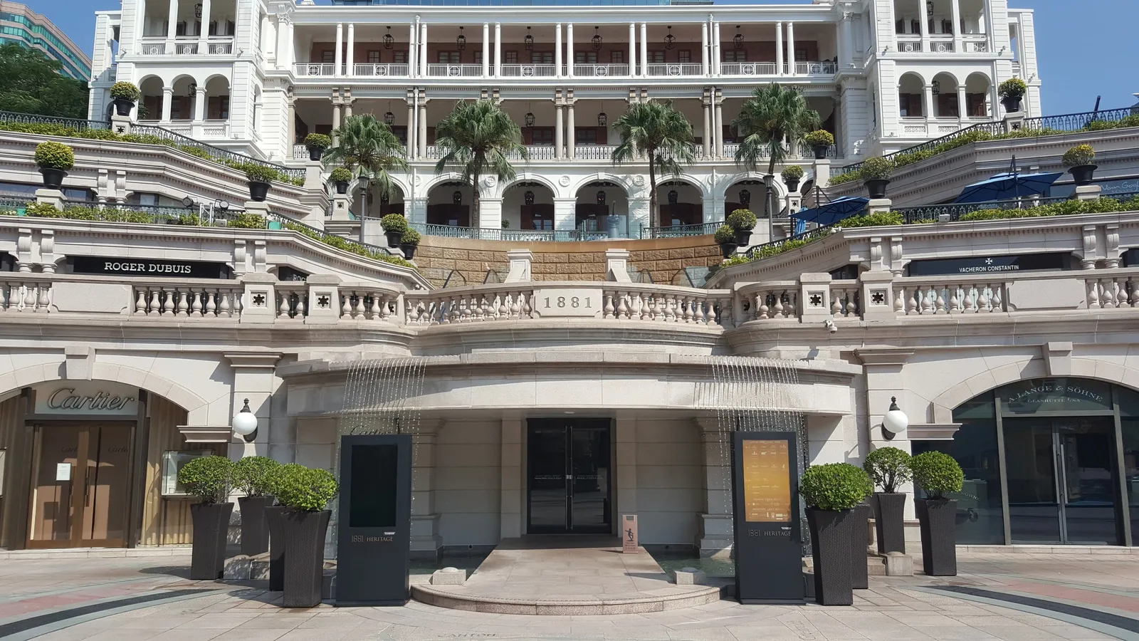 The Peninsula Hong Kong — Exterior, Hong Kong