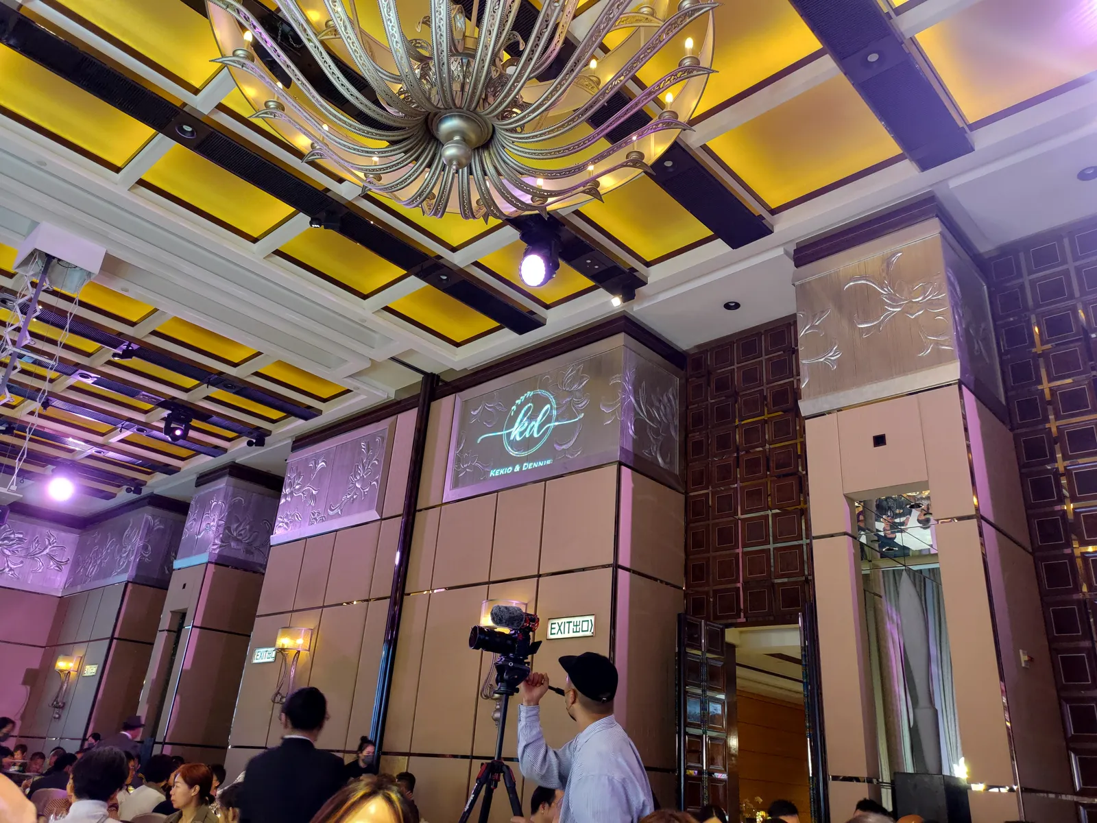 Four Seasons Hong Kong — Exterior, Hong Kong