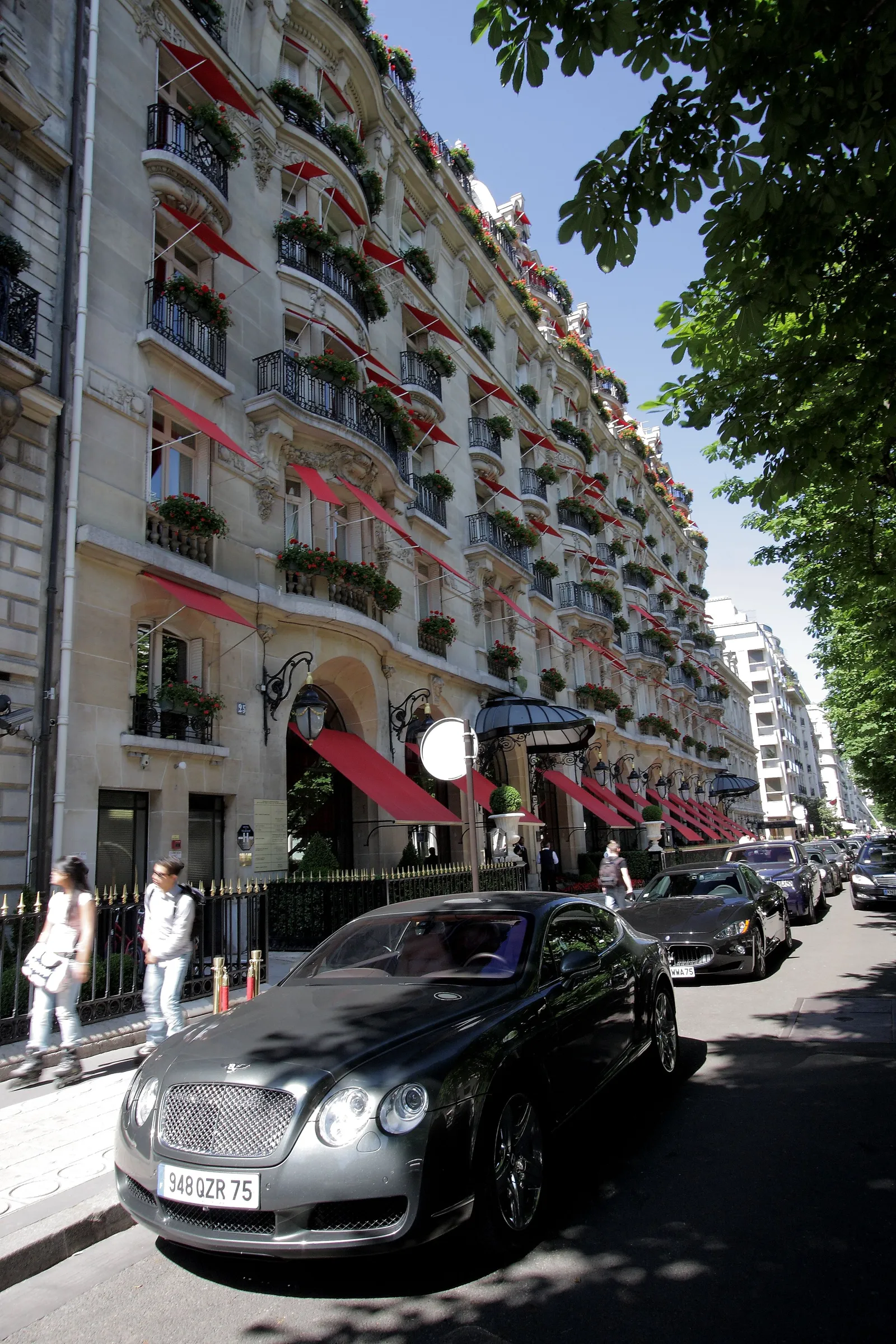 Plaza Athénée, Paris