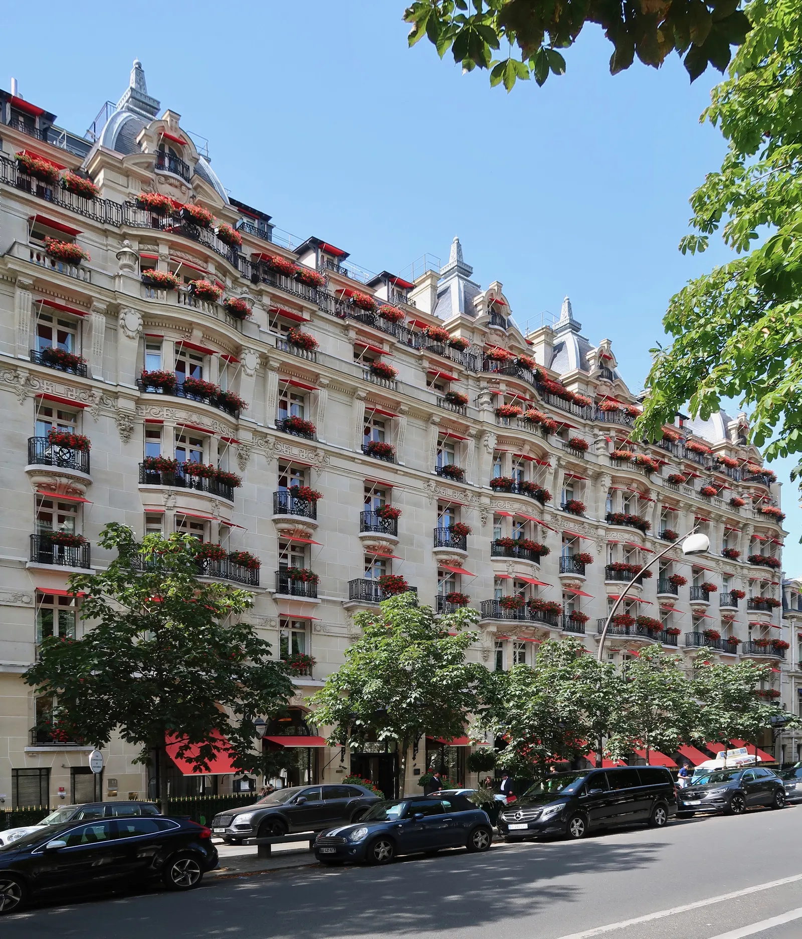 Plaza Athénée, Paris