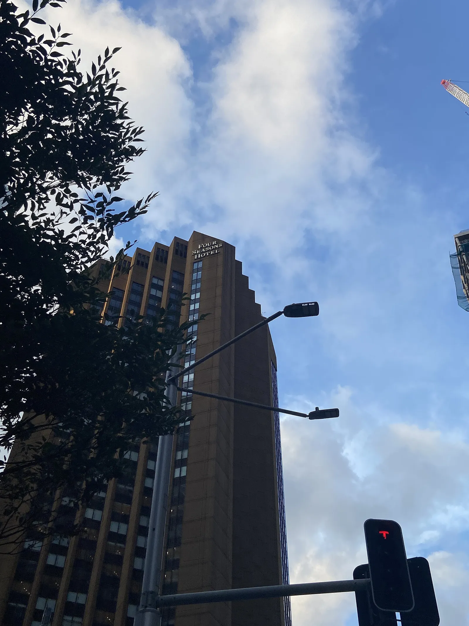 Four Seasons Hotel Sydney, Sydney