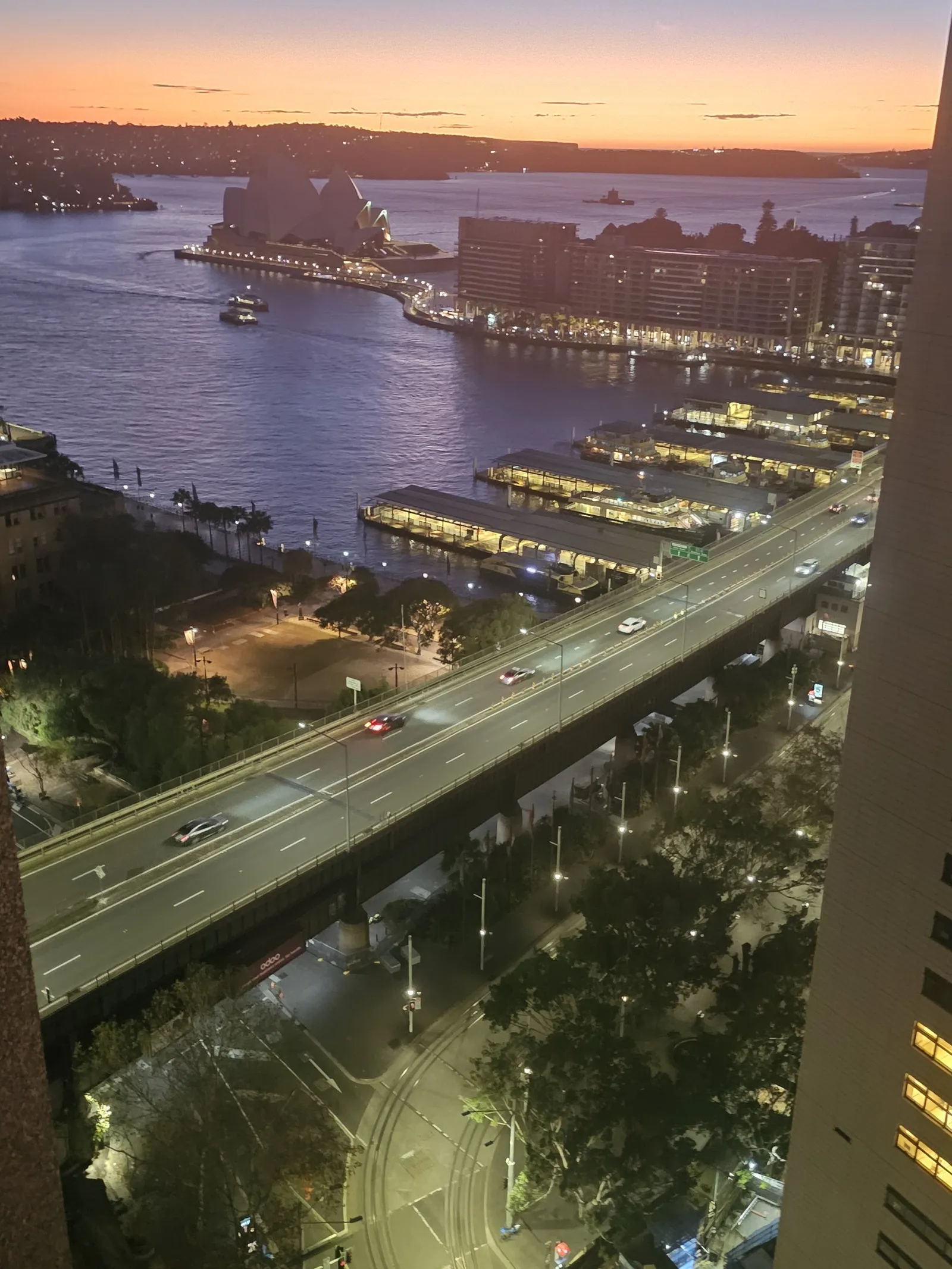 Four Seasons Hotel Sydney — Exterior, Sydney