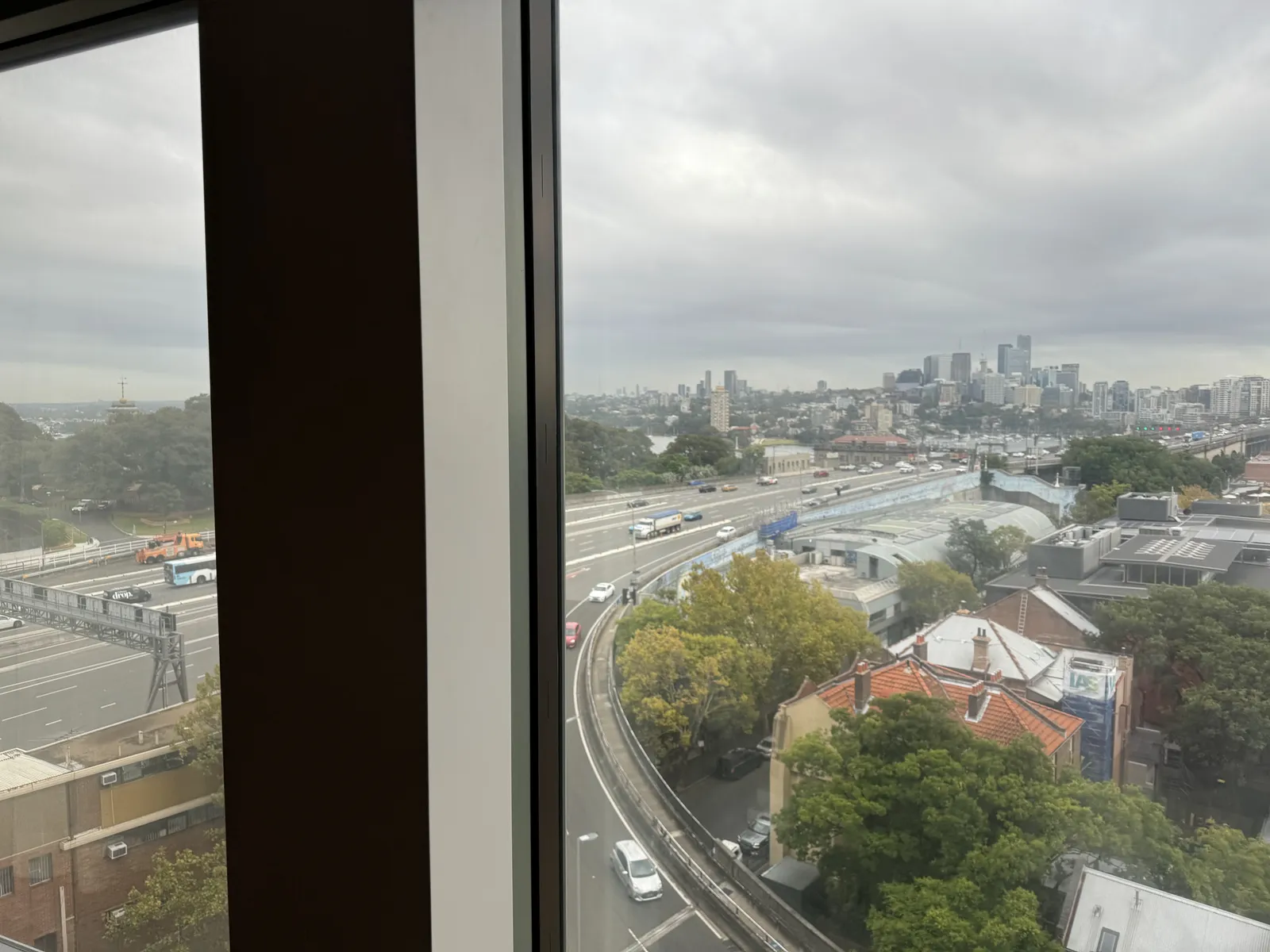 Shangri-La Sydney — Exterior, Sydney
