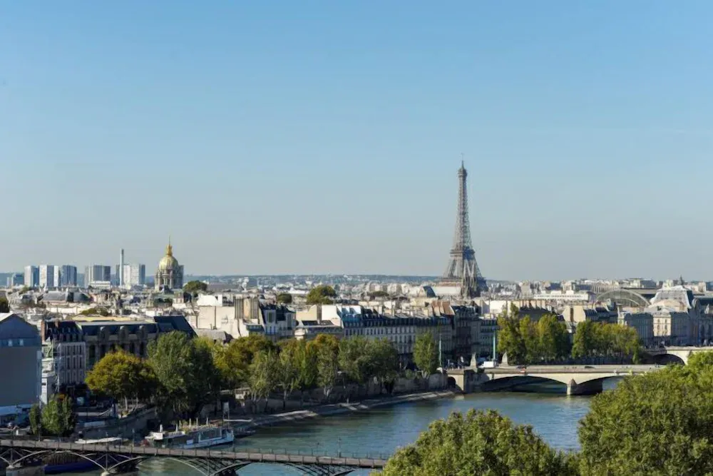 Cheval Blanc Paris — Exterior, Paris