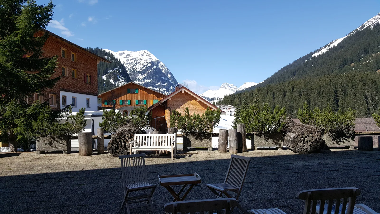 Kristiania Lech — Exterior, Lech
