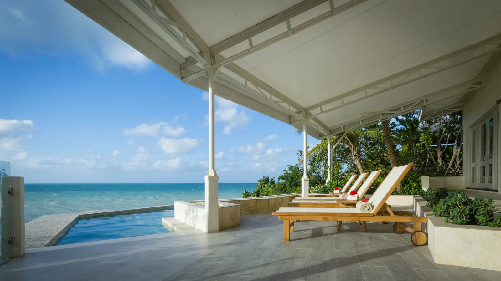 Blue Waters Resort and Spa, St. John's