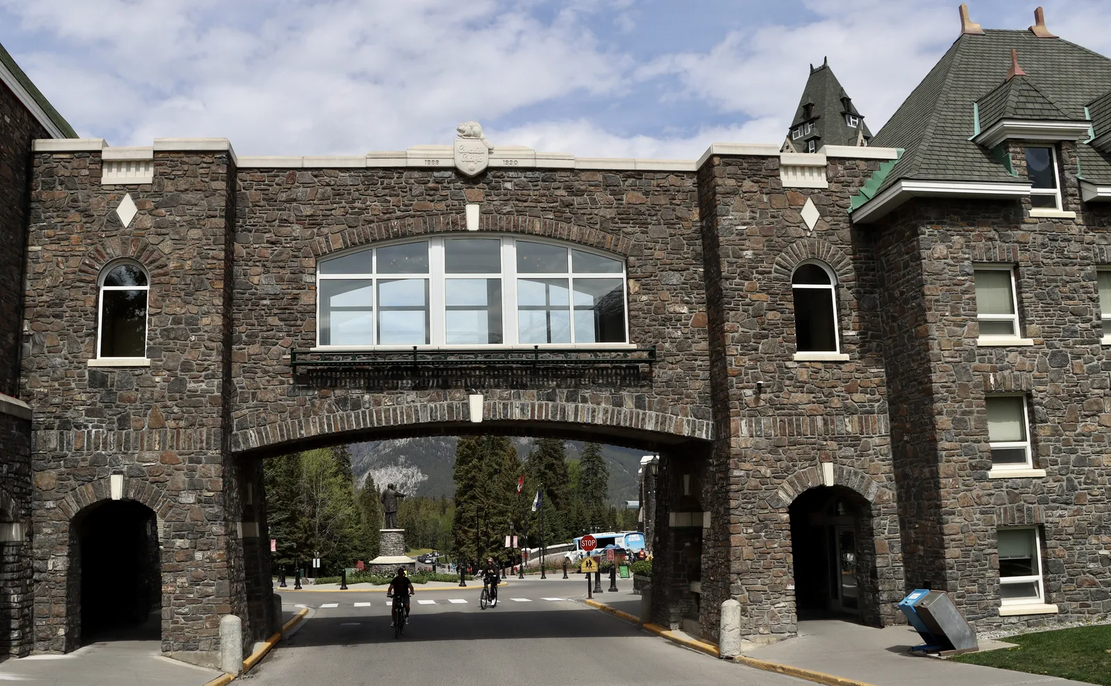 Fairmont Gold at Banff Springs — Exterior, Banff