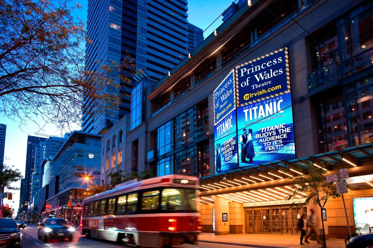 The Ritz-Carlton, Toronto — Exterior, Toronto