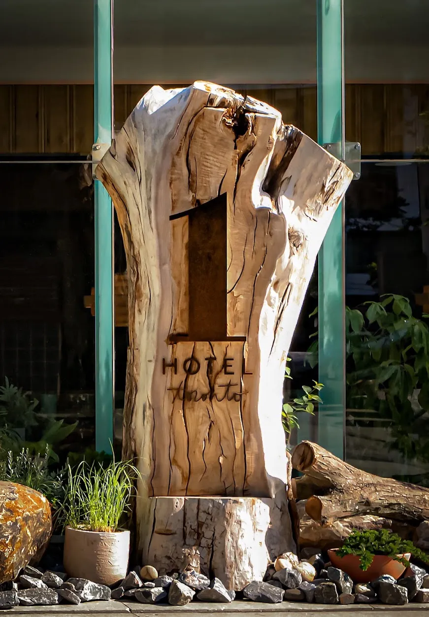 1 Hotel Toronto — Exterior, Toronto