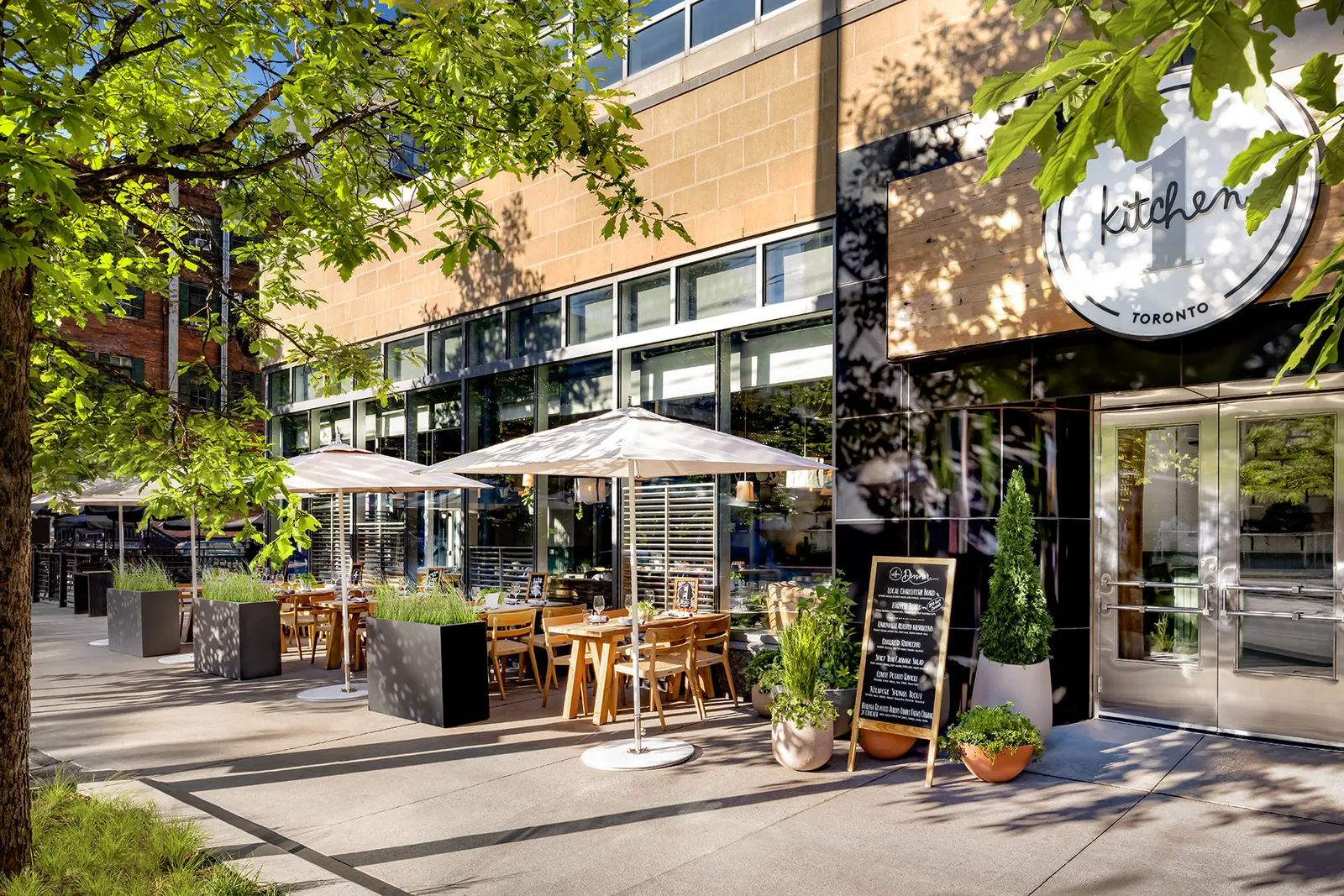 1 Hotel Toronto — Exterior, Toronto