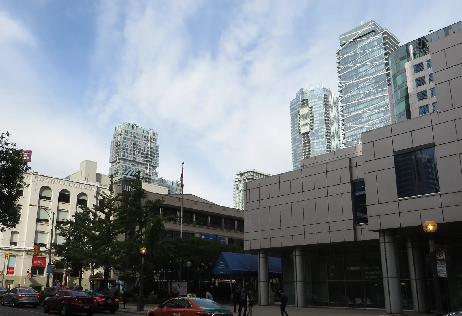 Shangri-La Hotel, Toronto, Toronto