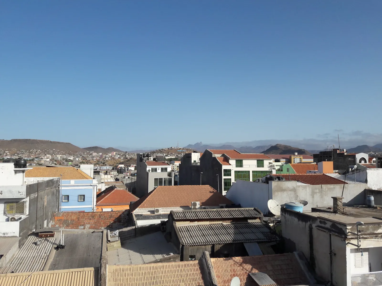 Sundy Praia — Exterior, Praia