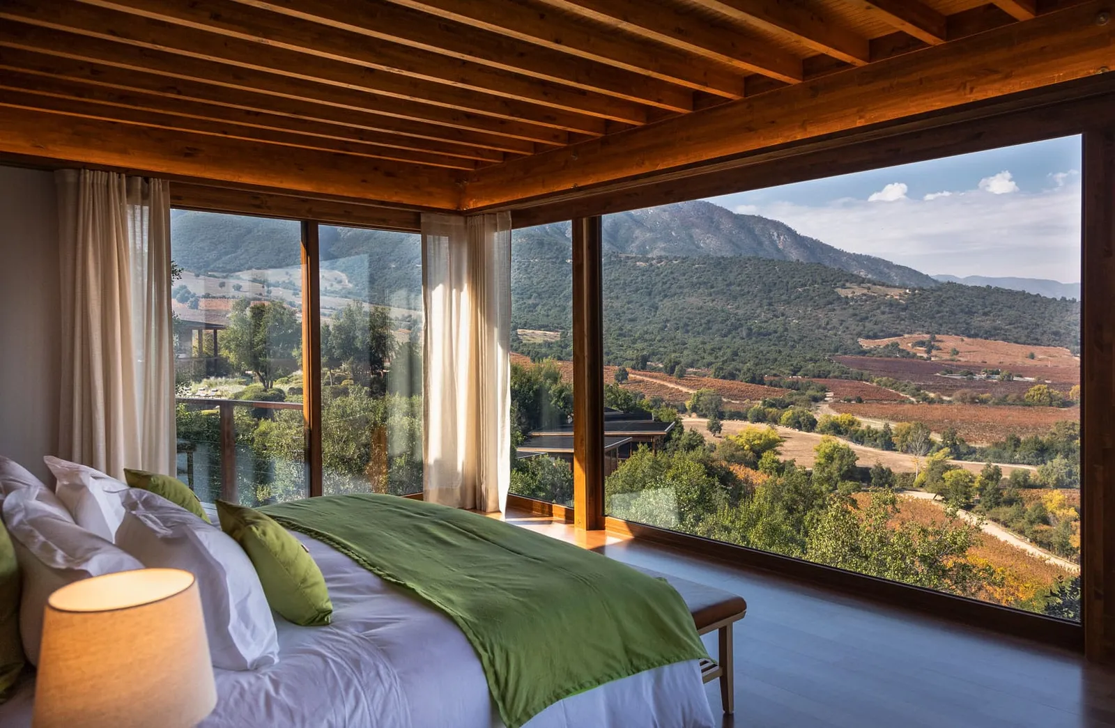 Clos Apalta Residence, Apalta