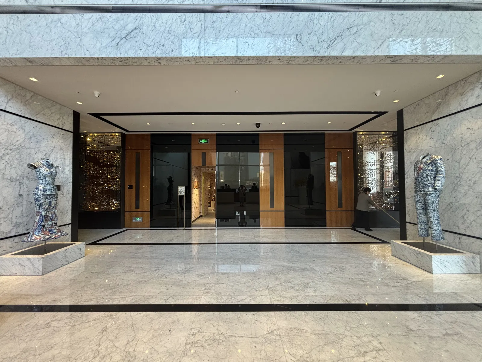 Niccolo Chengdu — Exterior, Chengdu