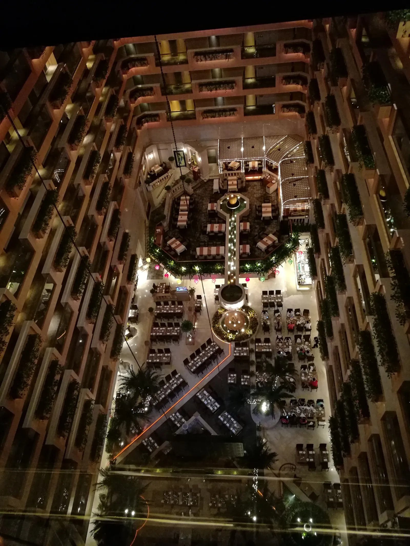 Kowloon Shangri-La — Exterior, Hong Kong