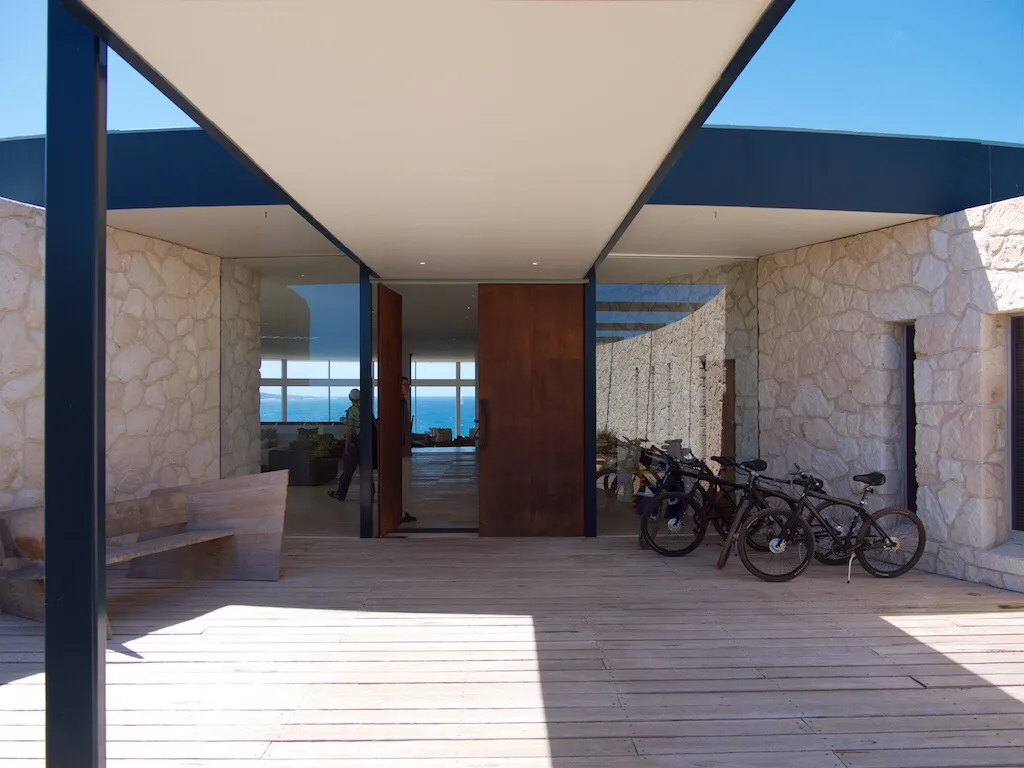 Southern Ocean Lodge — Exterior, Kingscote