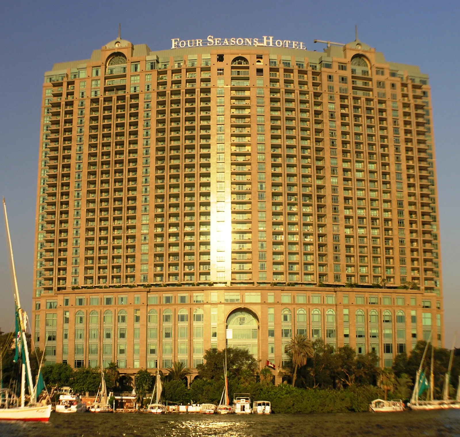 Four Seasons Hotel Cairo at Nile Plaza, Cairo