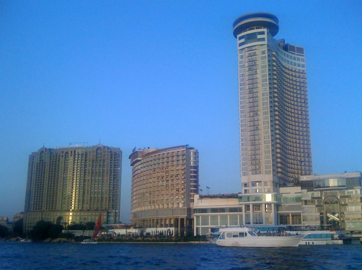 Four Seasons Hotel Cairo at Nile Plaza, Cairo