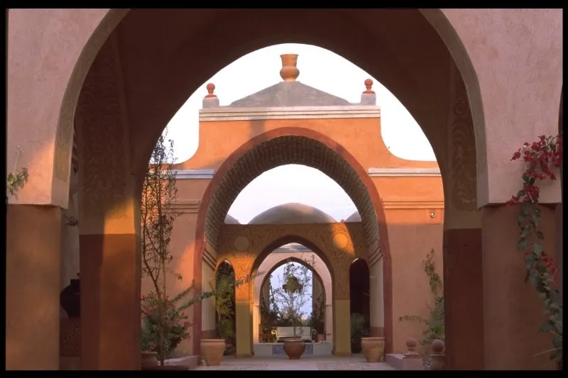 Al Moudira Hotel — Exterior, Luxor