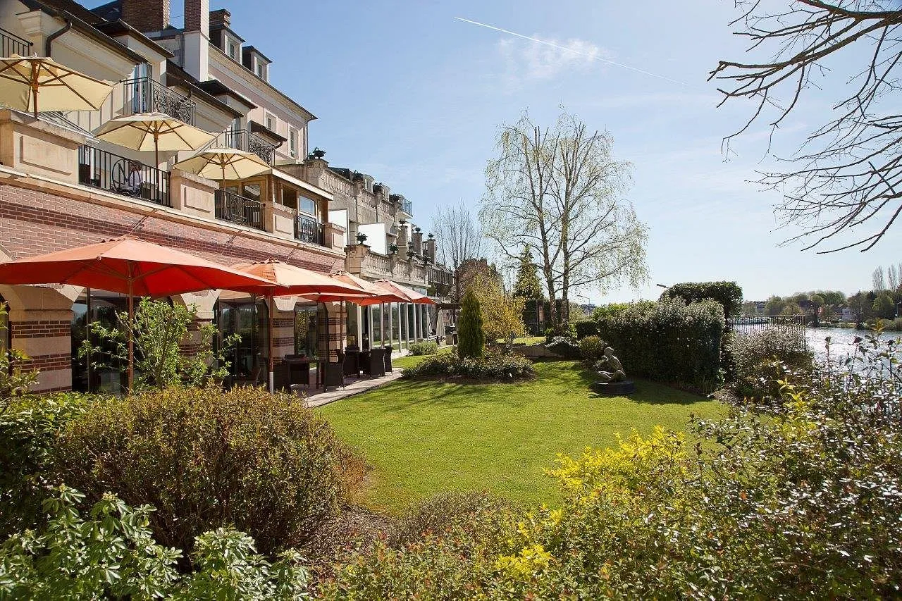La Cote Saint Jacques Spa — At a glance, Joigny