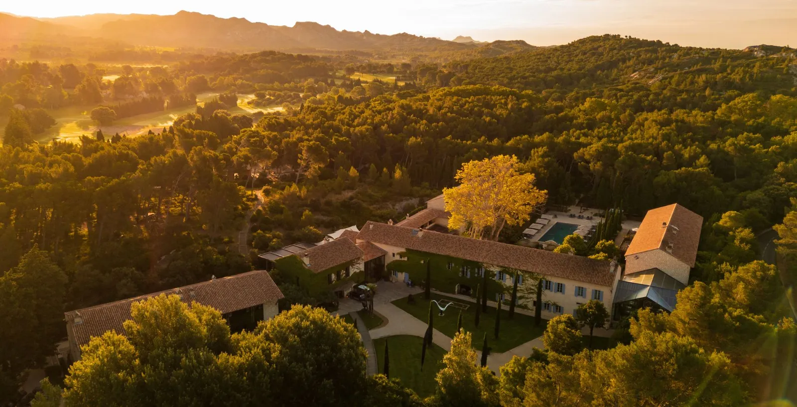 Domaine De Manville — Exterior, Les Baux-de-Provence