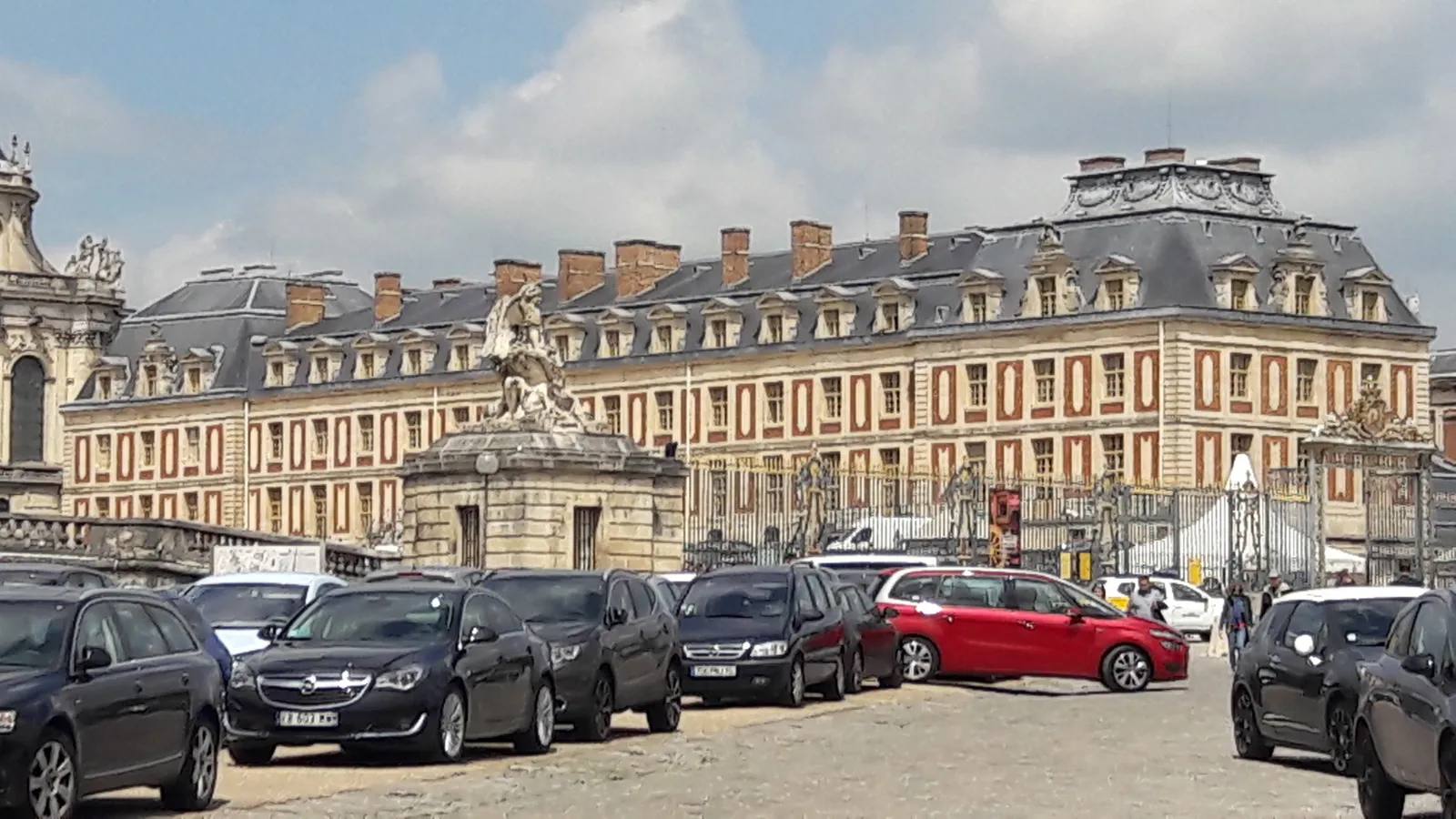 Waldorf Astoria Versailles – Trianon Palace — Exterior, Paris