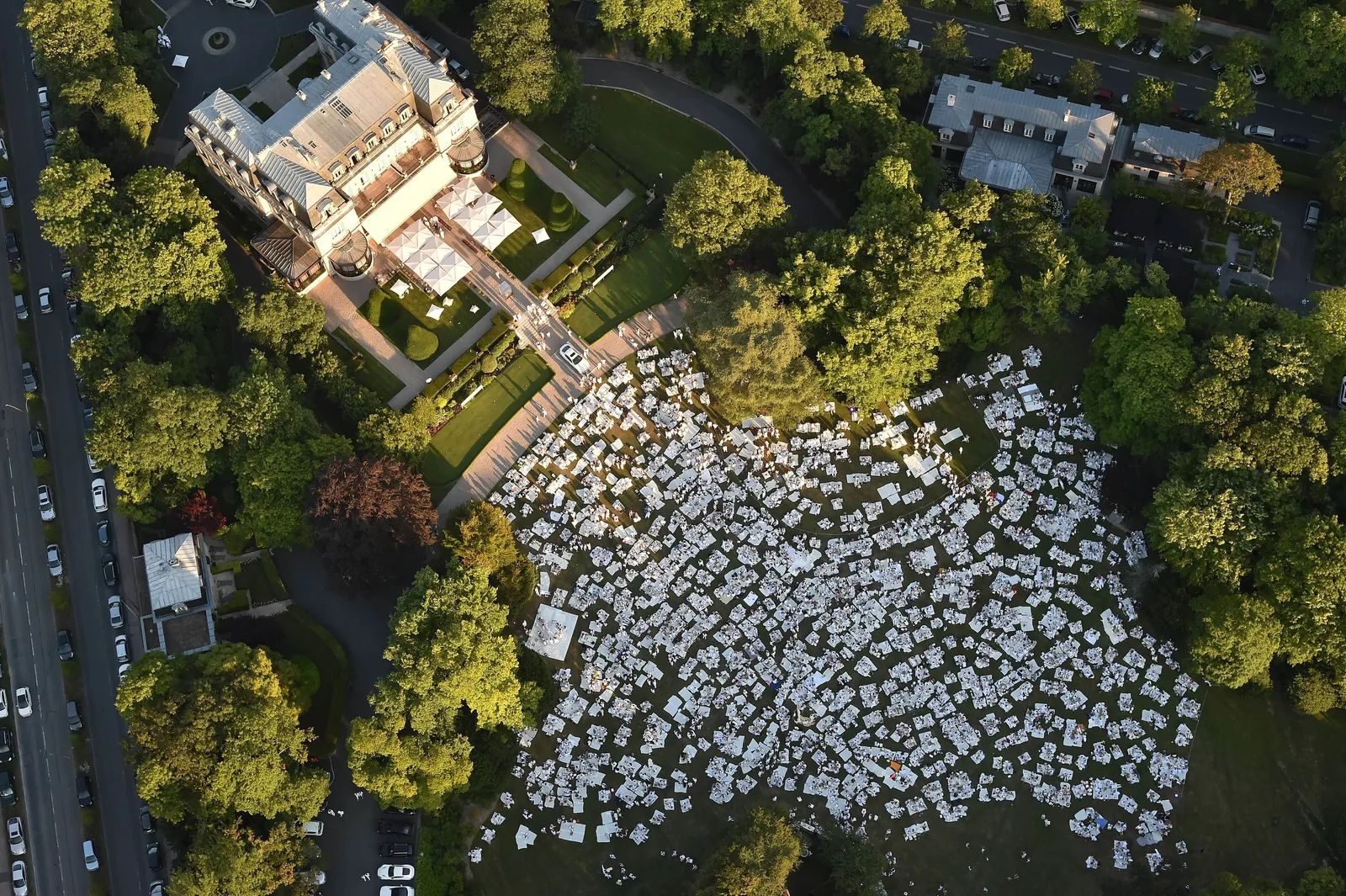 Domaine Les Crayeres — Exterior, Reims