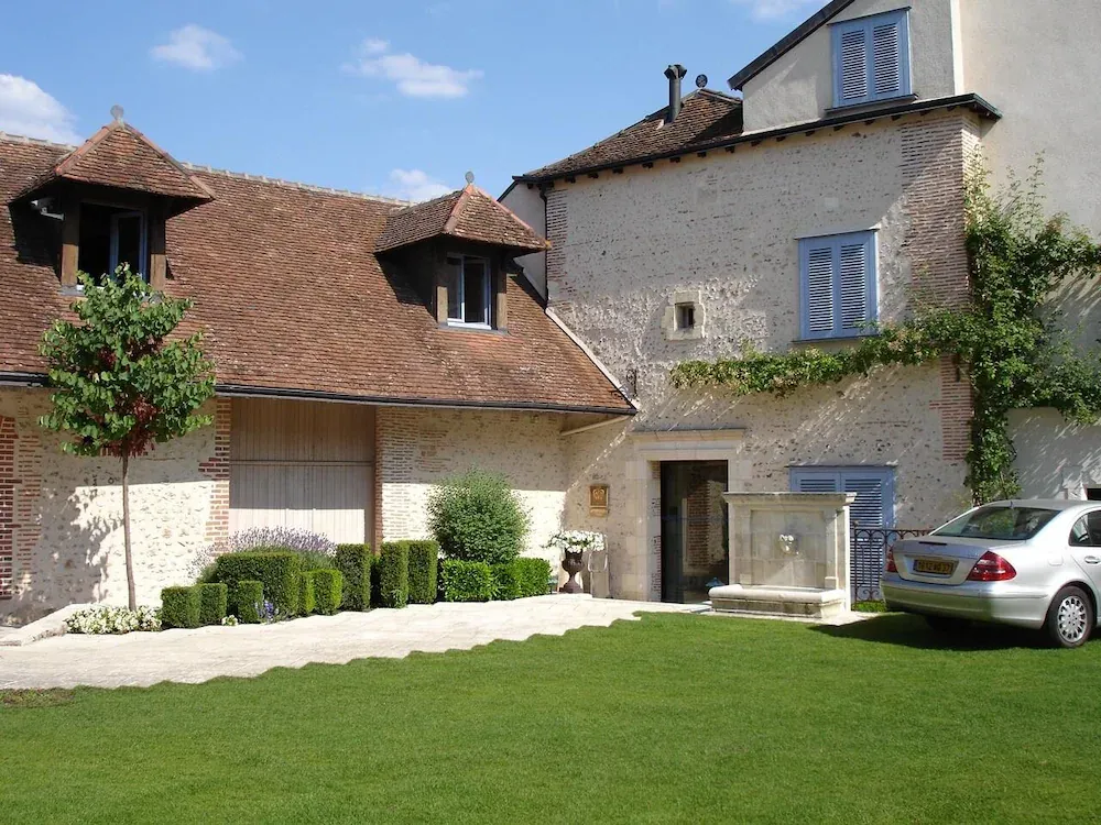 Grand Hotel Du Lion D Or — Exterior, Romorantin-Lanthenay