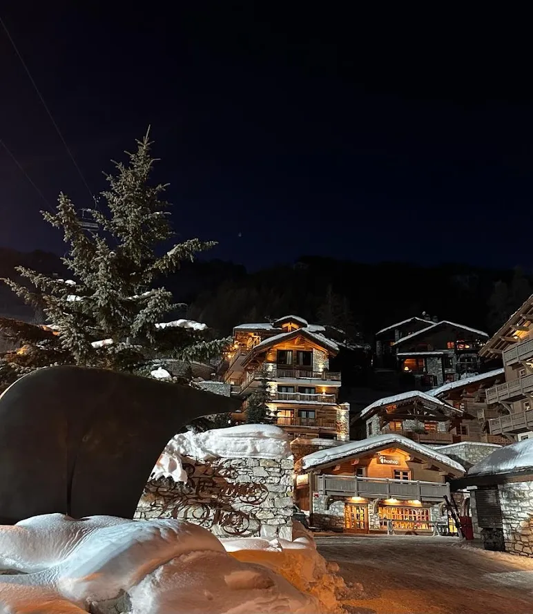 Hotel Les Barmes De L Ours — Exterior, Val d'Isère