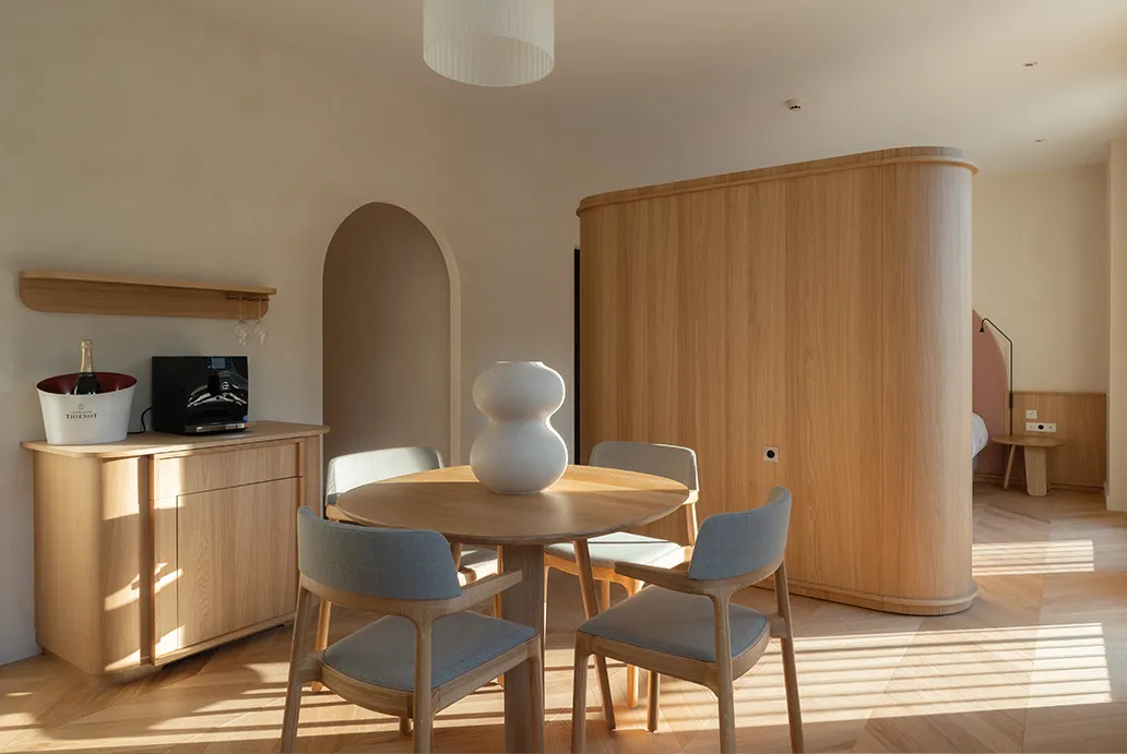 Le N3 By Champagne Thienot, Épernay