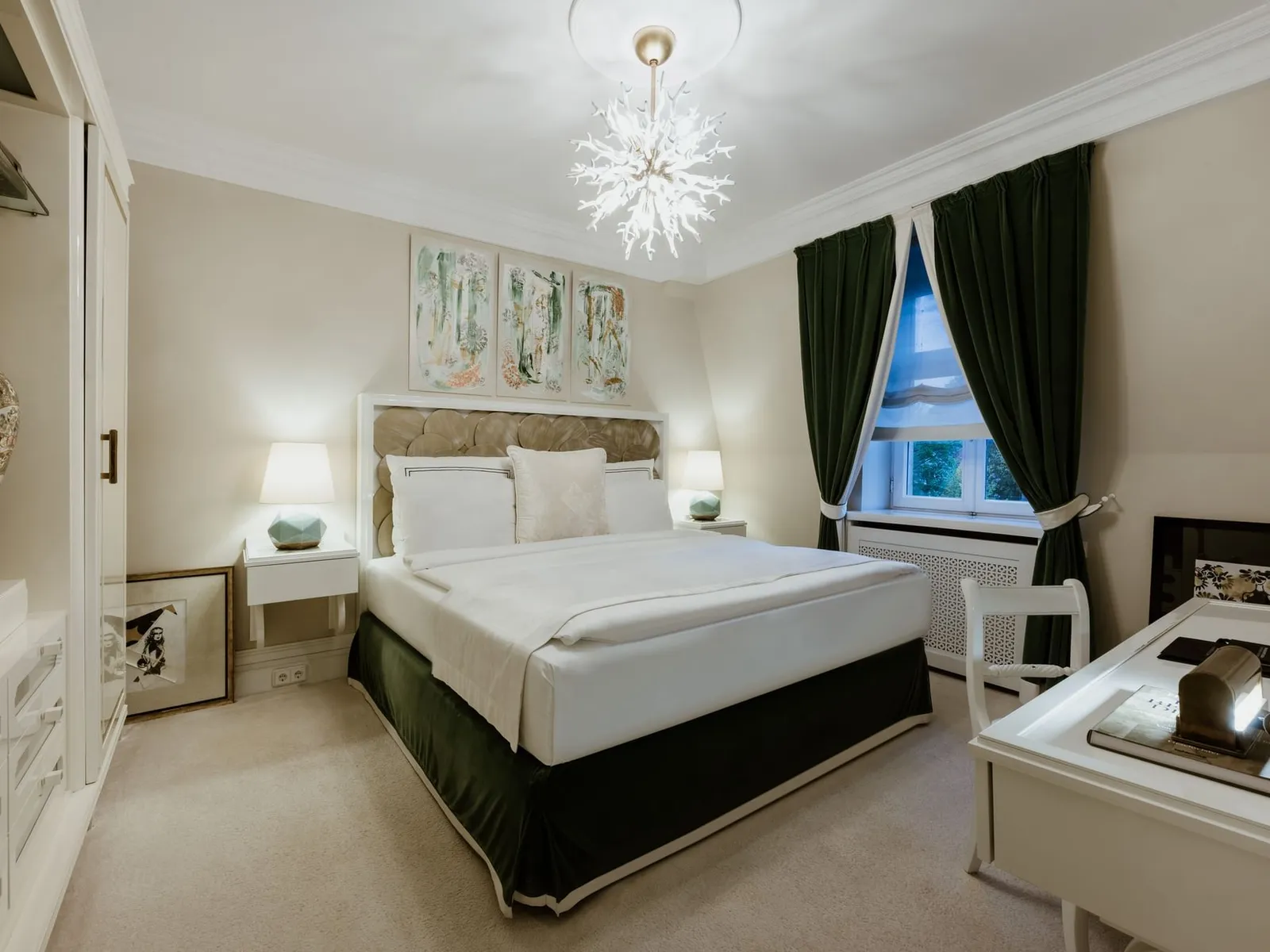 Schlosshotel Berlin by Patrick Hellmann, Berlin