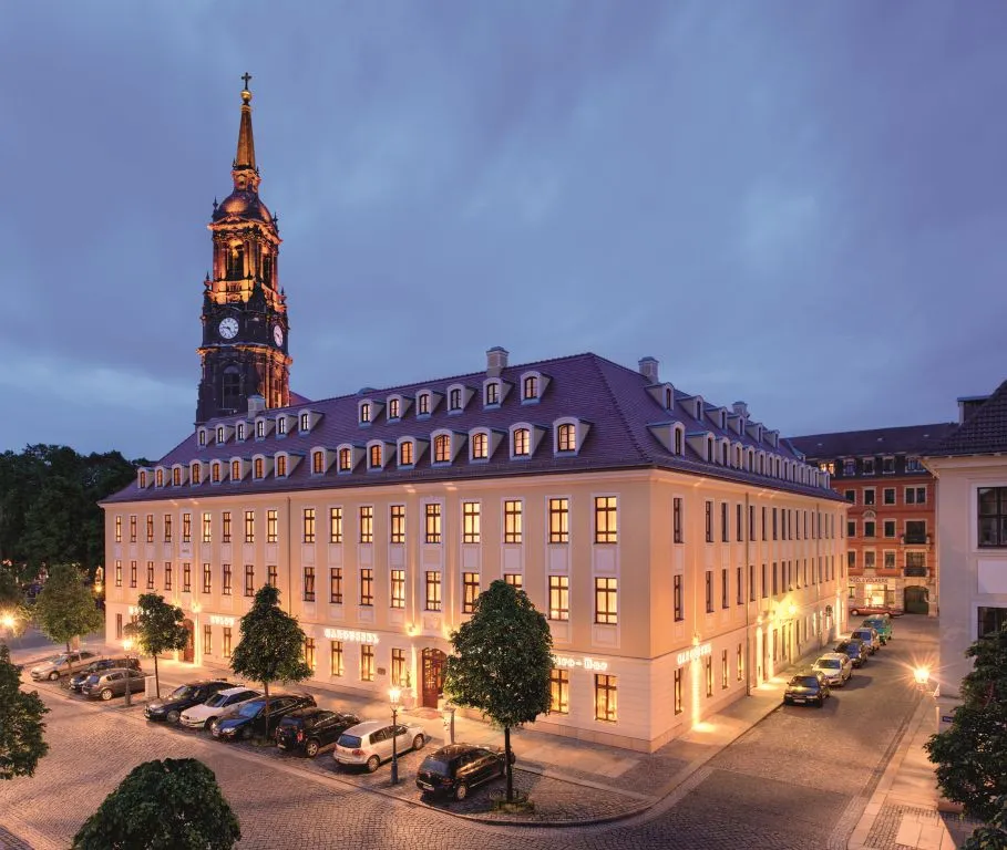 Bulow Palais — Exterior, Dresden