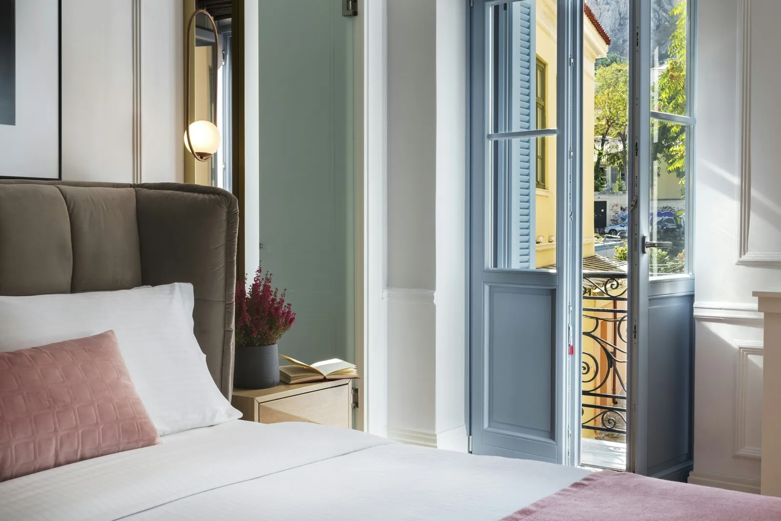 A77 Suites, Athens