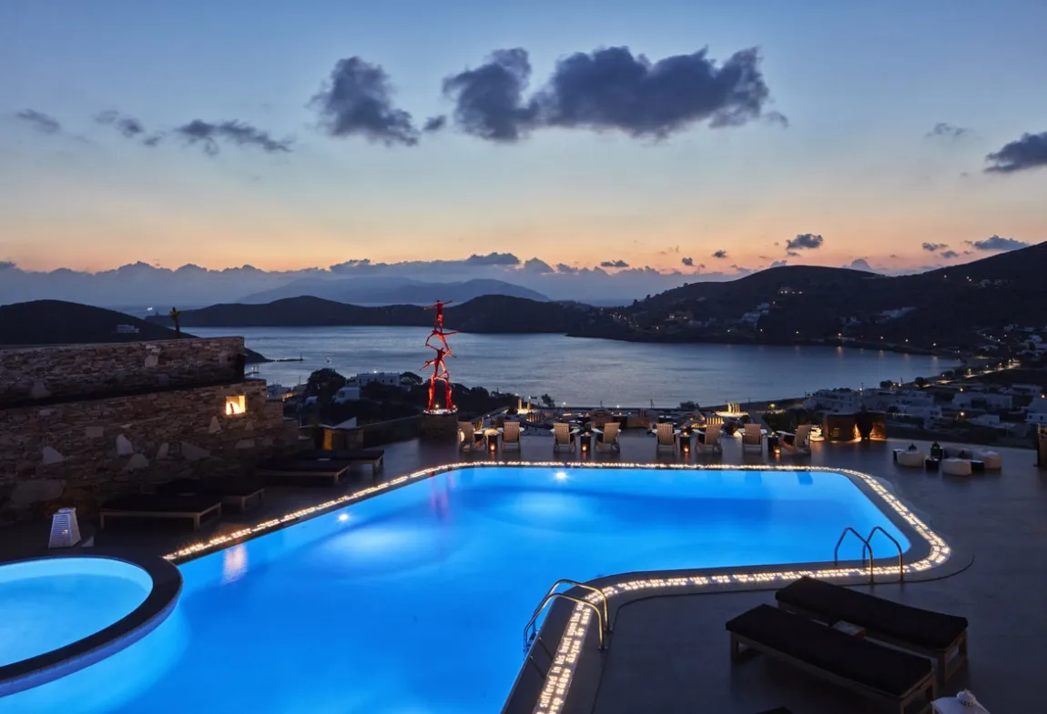 Liostasi Hotel, Chora
