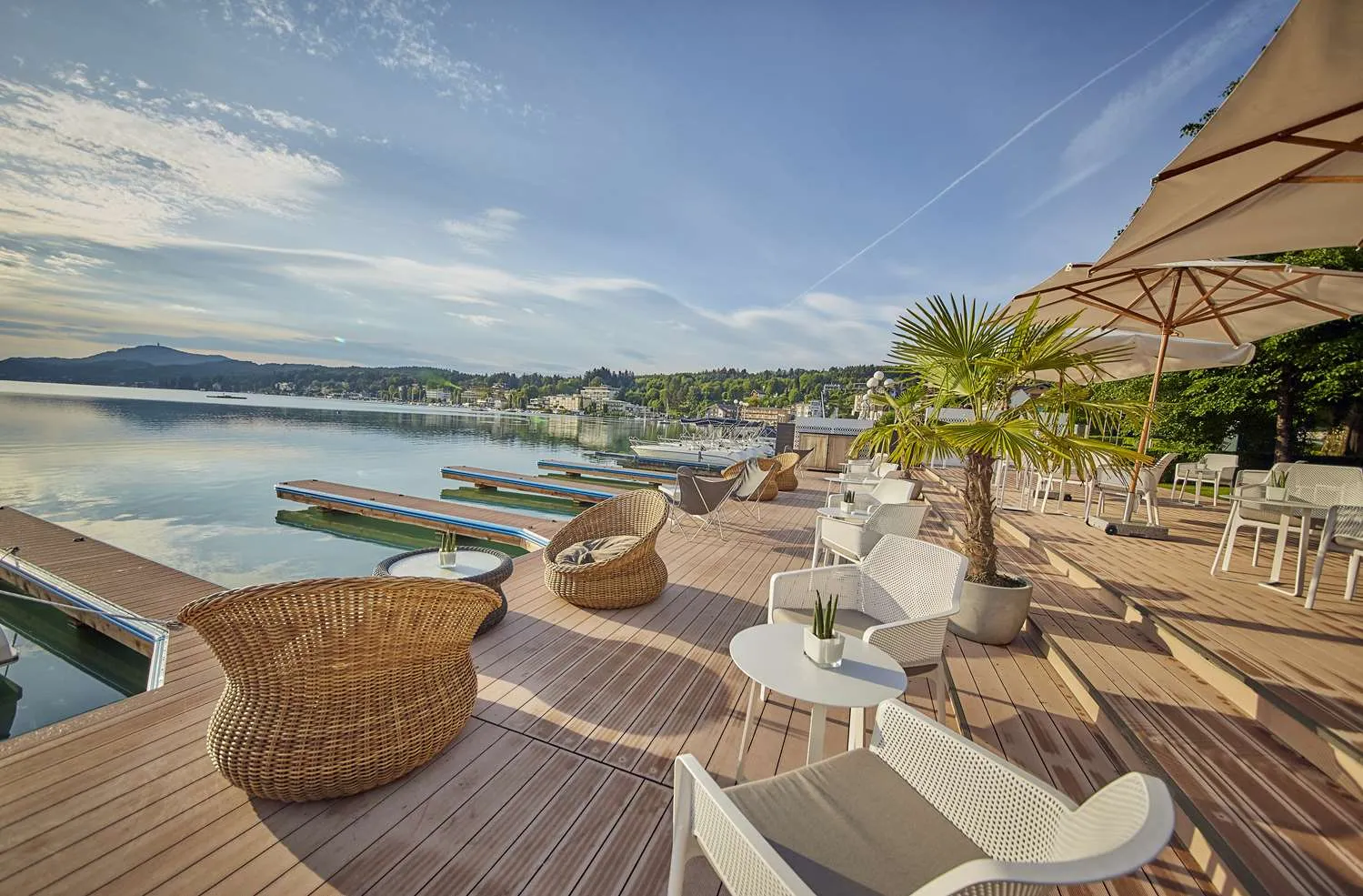 Falkensteiner Schlosshotel Velden — Exterior, Velden am Worther See