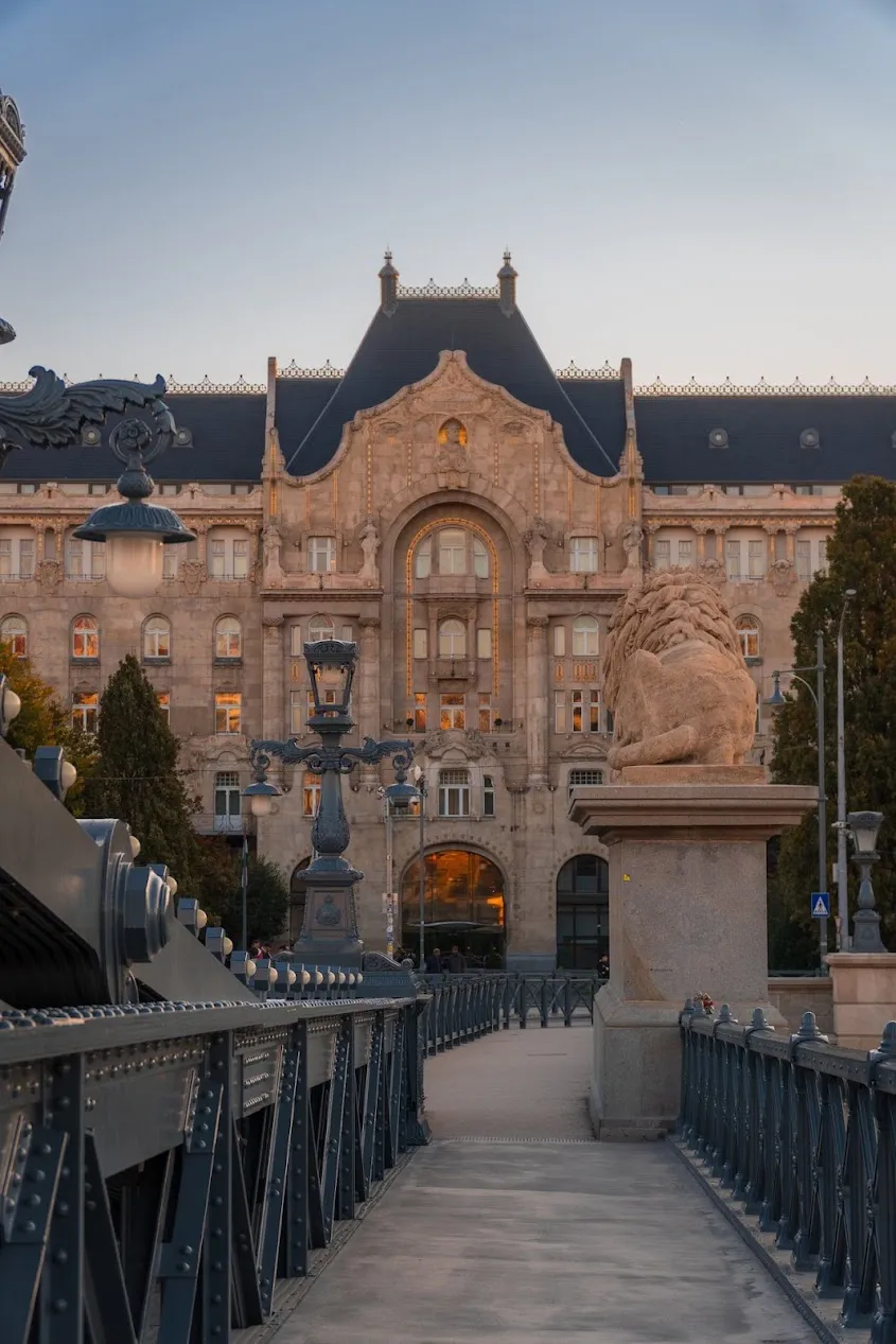 Four Seasons Hotel Gresham Palace Budapest — Exterior, Budapest