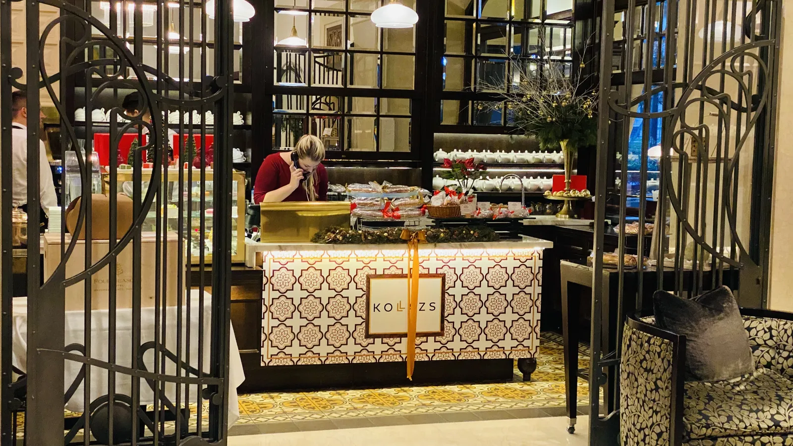 Four Seasons Hotel Gresham Palace Budapest — Exterior, Budapest