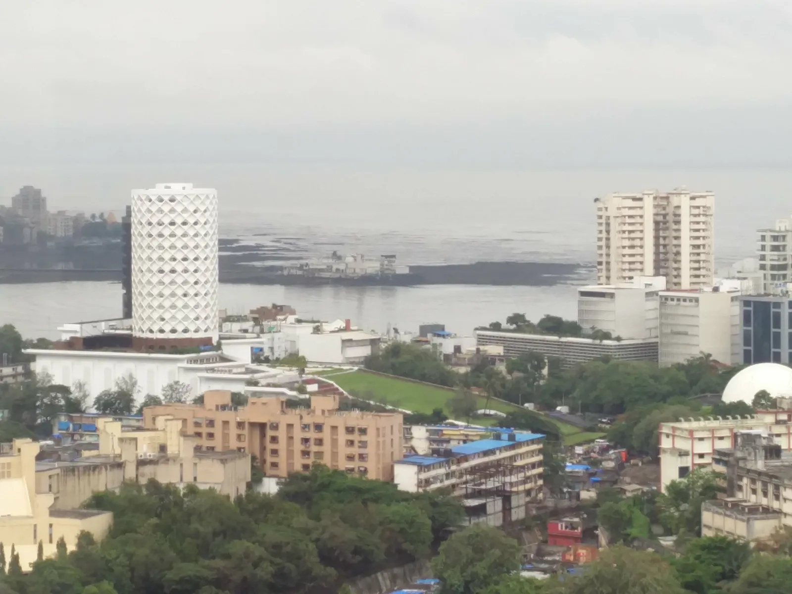 Four Seasons Hotel Mumbai — Exterior, Worli
