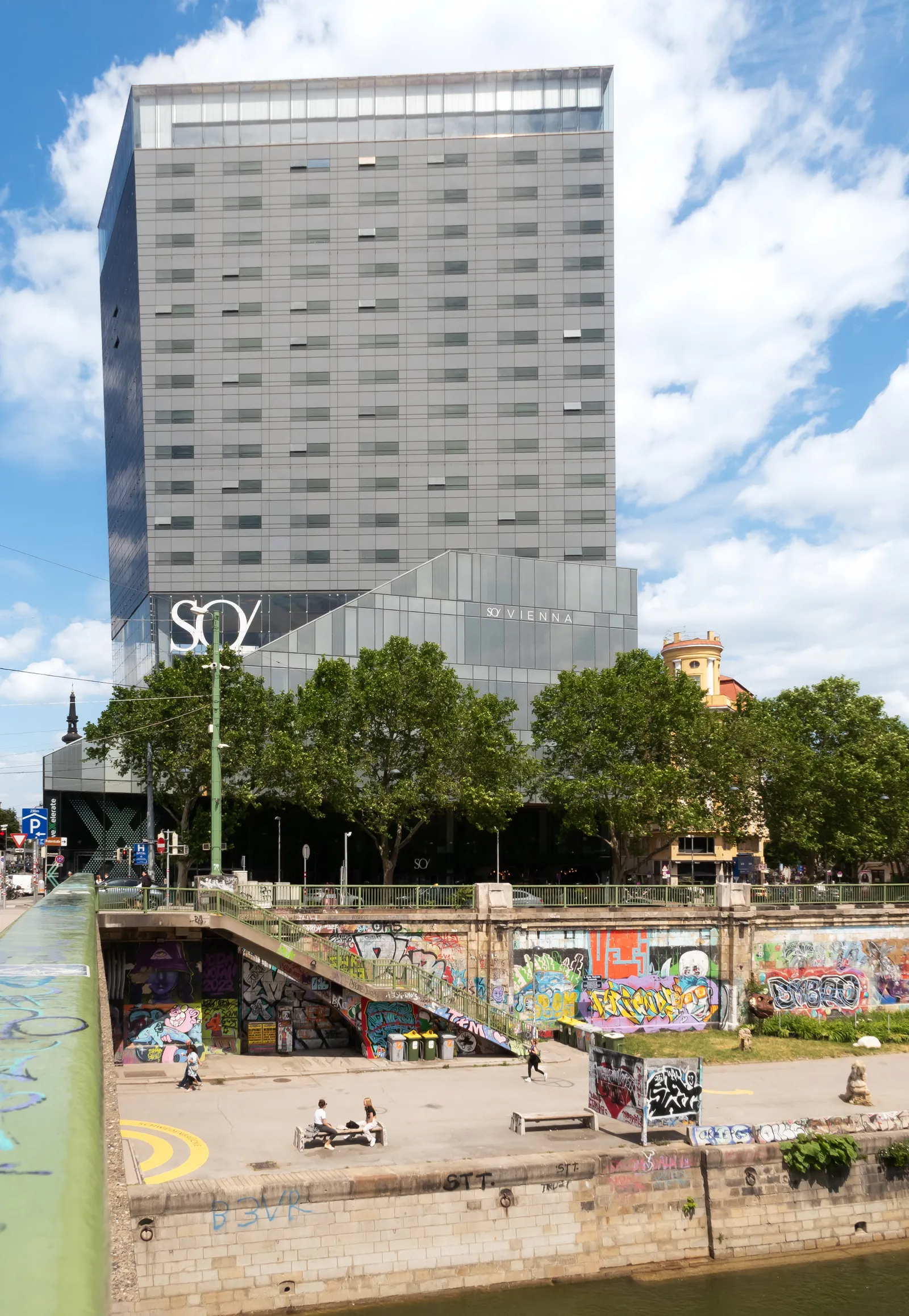 SO/ Vienna, Vienna