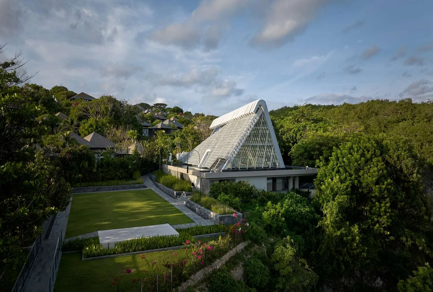 Umana Bali, LXR Hotels & Resorts — Exterior, Bali