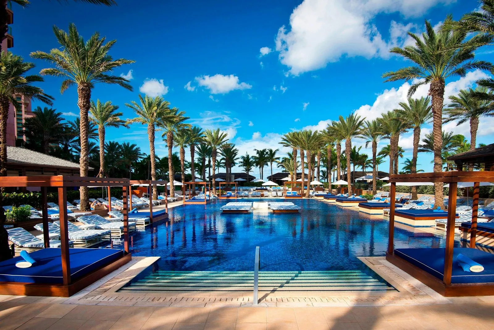 The Cove at Atlantis — Exterior, Paradise Island