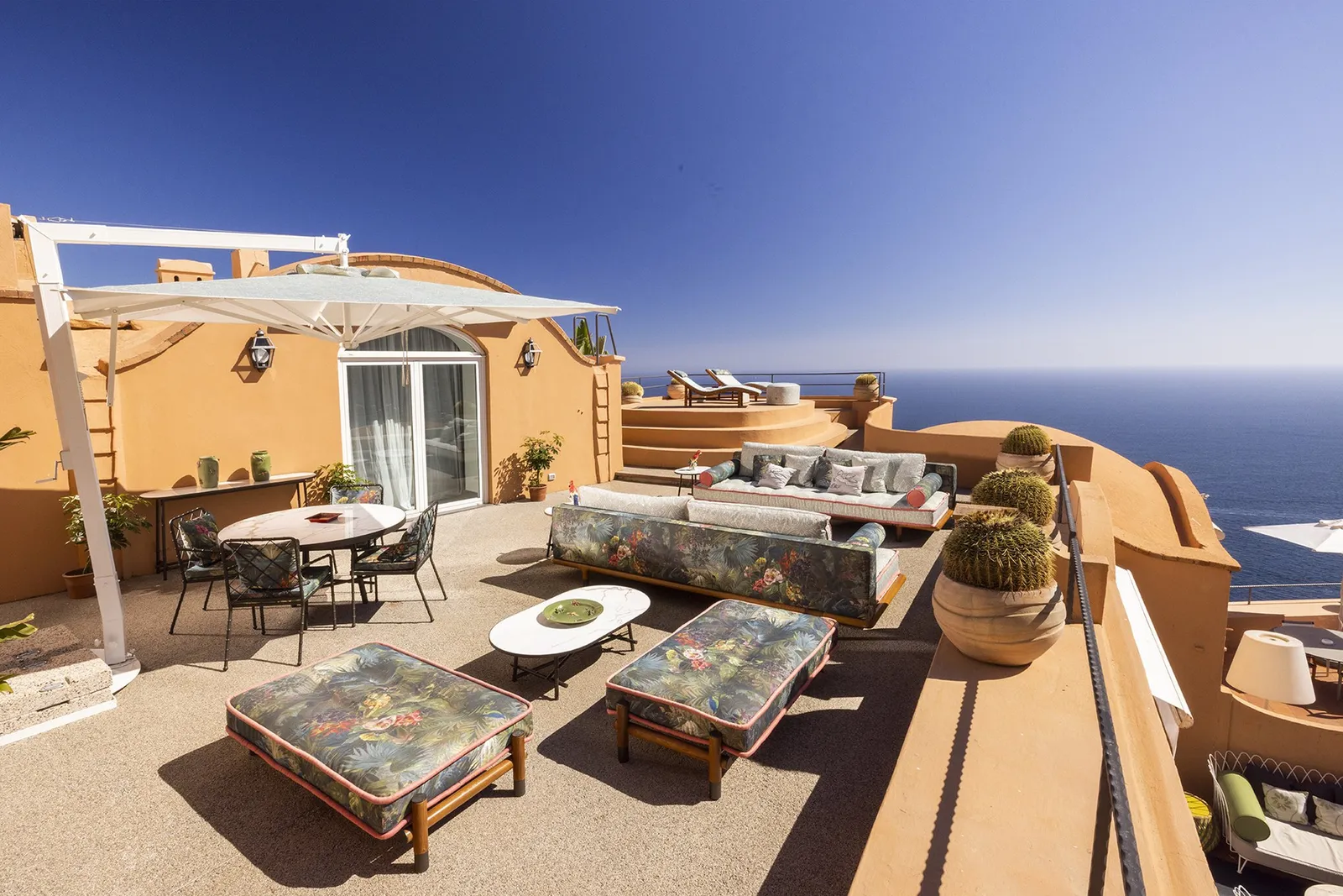 Punta Tragara — Exterior, Capri