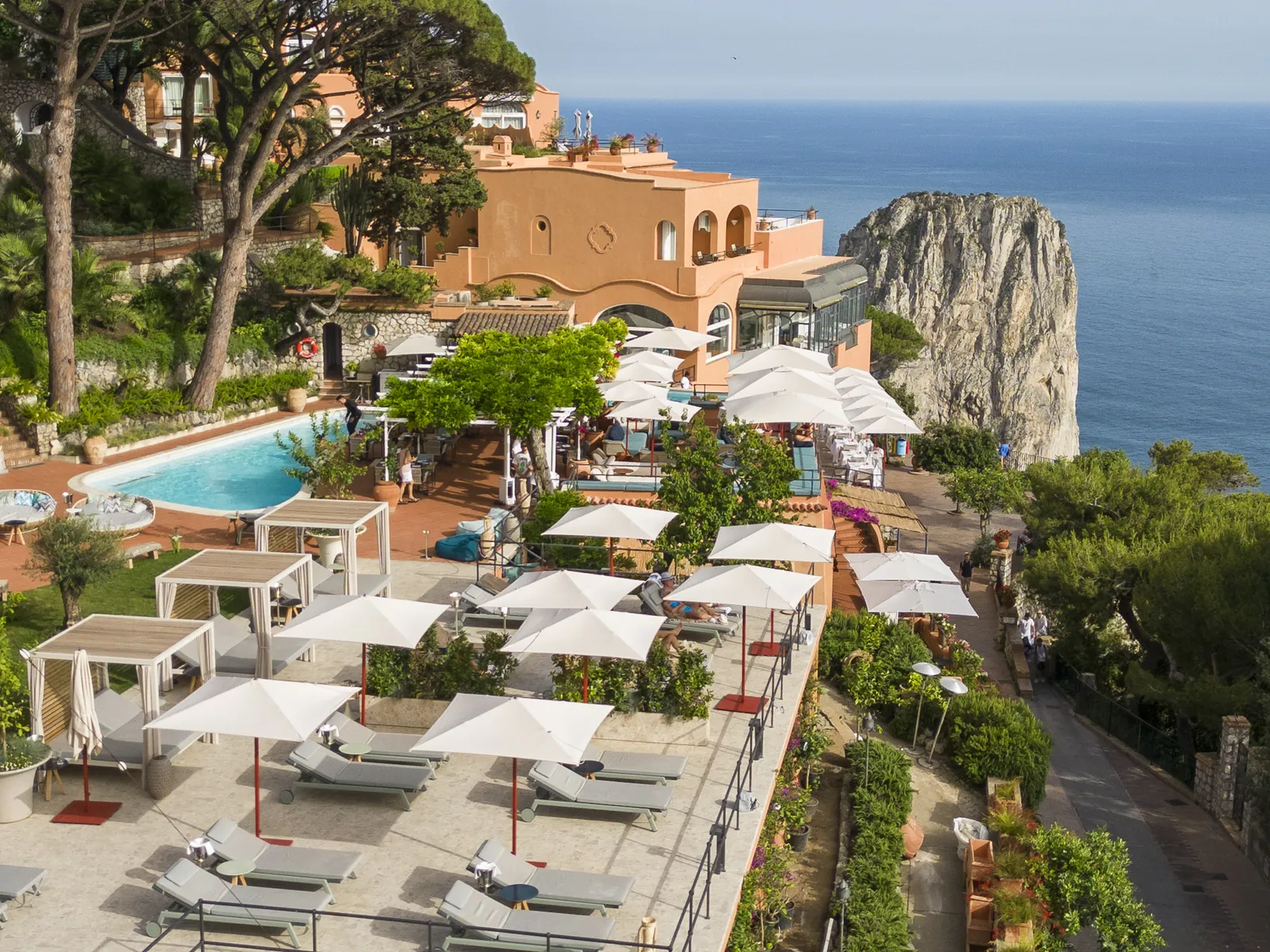 Punta Tragara Hotel — Exterior, Capri